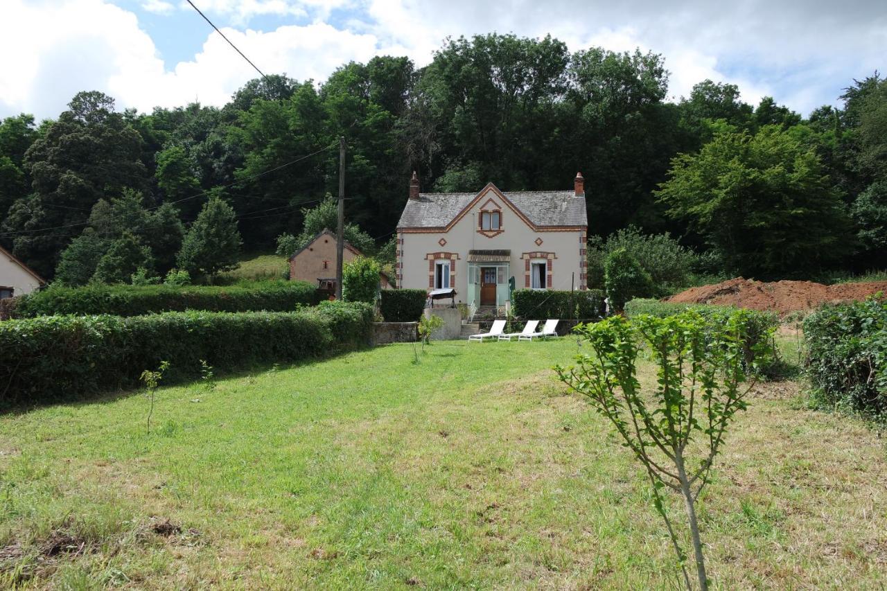 Domaine Du Pavillon Gite 15 Personnes Issy-l'Eveque Zewnętrze zdjęcie