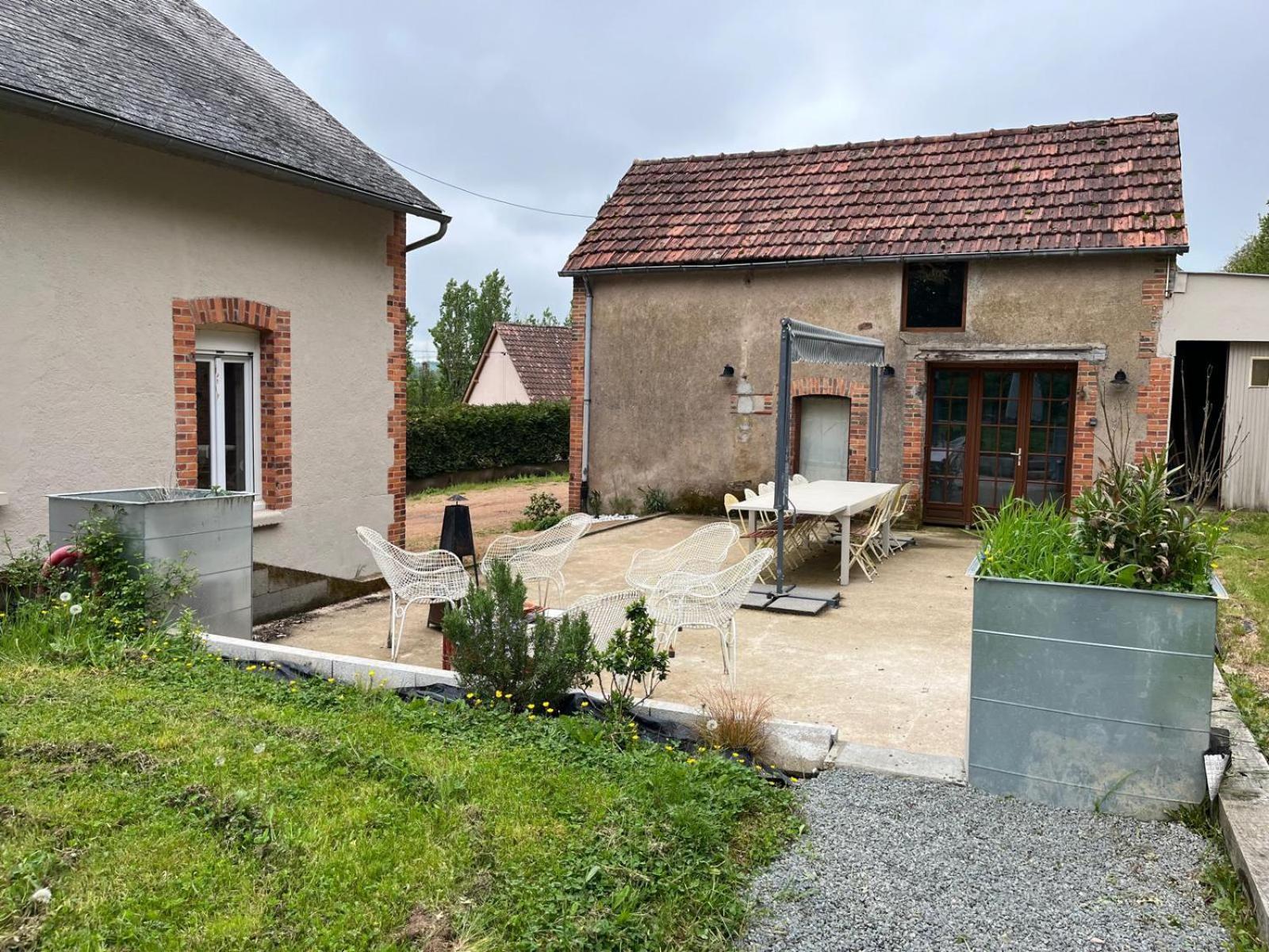 Domaine Du Pavillon Gite 15 Personnes Issy-l'Eveque Zewnętrze zdjęcie